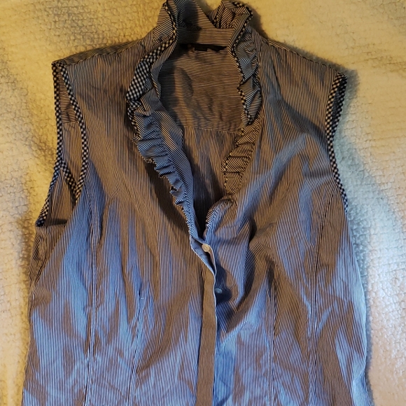 Brooks Brothers Tops - Brooks Brothers sleeveless shell